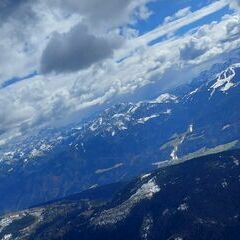 Flugwegposition um 12:26:08: Aufgenommen in der Nähe von Gemeinde Gitschtal, Gitschtal, Österreich in 2195 Meter